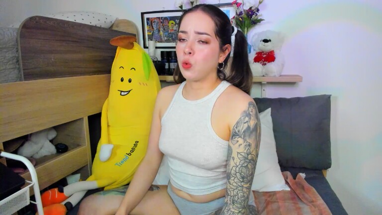 HannahMolly's Streamate show and profile