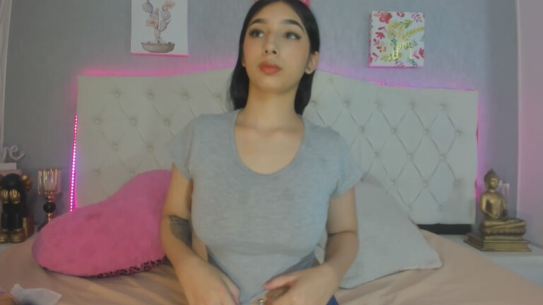 EmilySwifttt's Streamate show and profile