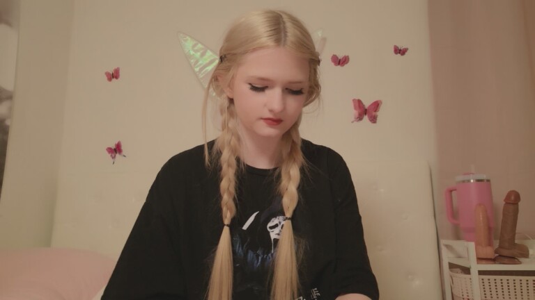 FairyEllaa's Streamate show and profile