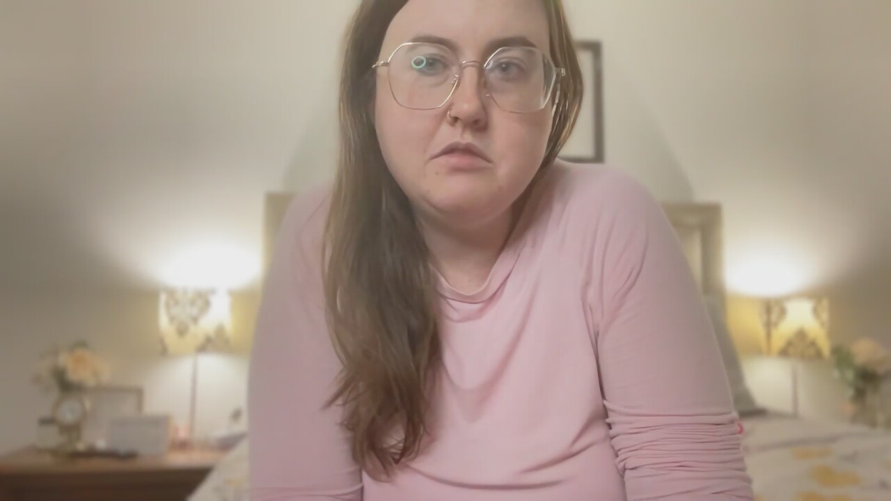 happylilcamgirl