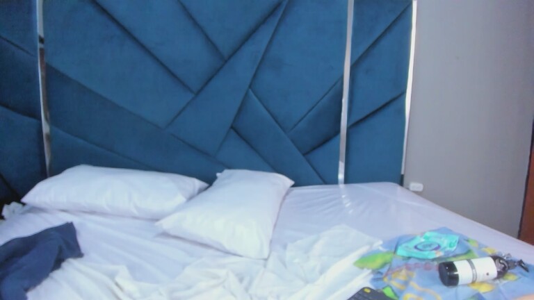 Samantha_Cullen's Streamate show and profile