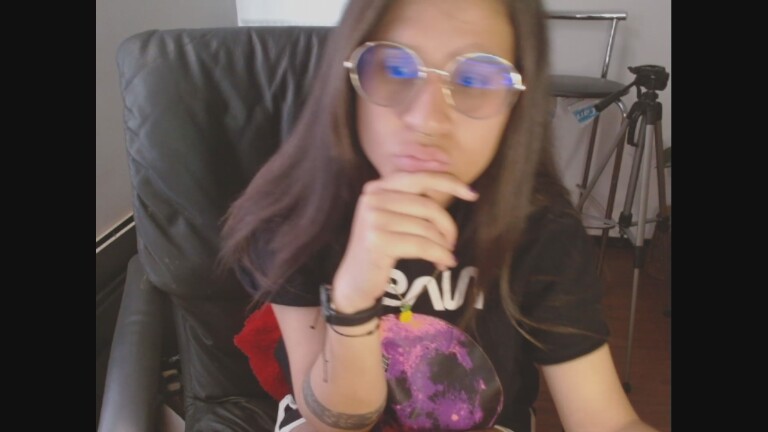 Dominica39's Streamate show and profile