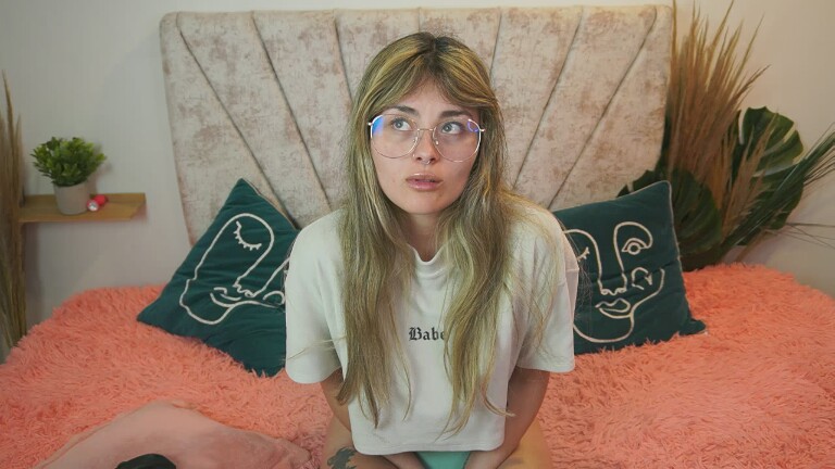 IamAbbi's Streamate show and profile