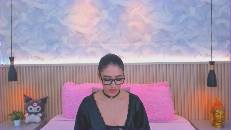 HemmaThompsonn's Streamate show and profile