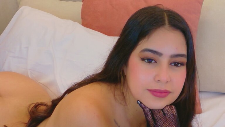 ThaliaGlow's Streamate show and profile