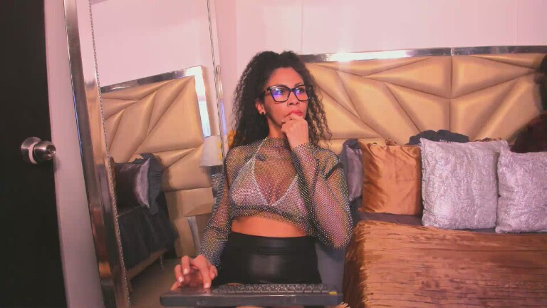 KarenDuval's Streamate show and profile