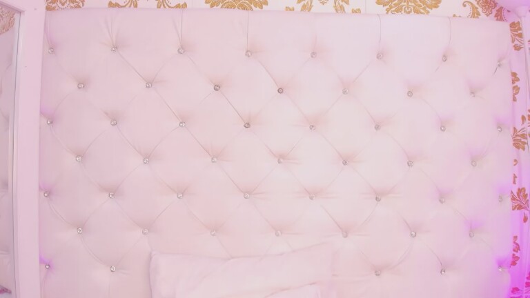 EMA_LAMBERT's Streamate show and profile