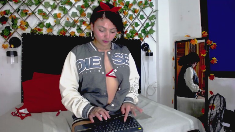 vsamanthaper22's Streamate show and profile