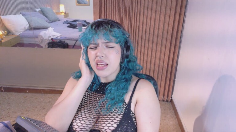 EliFlores's Streamate show and profile