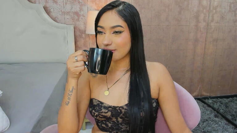 KhloeWonders's Streamate show and profile