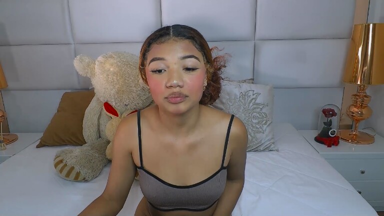 Yankerandrea's Streamate show and profile