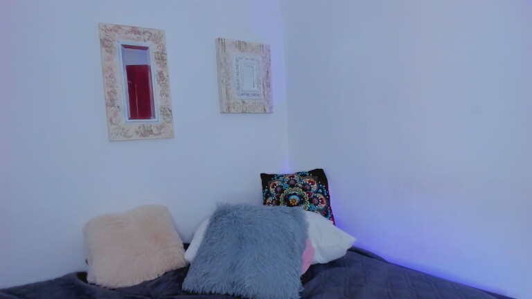 AriahDoll's Streamate show and profile