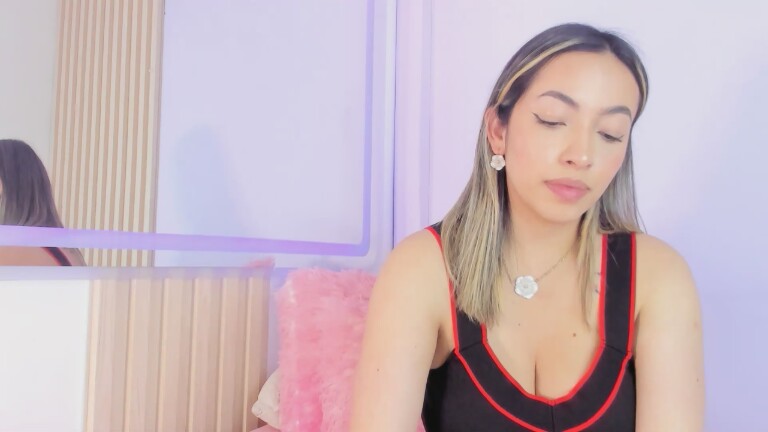 CelesteRiioz's Streamate show and profile