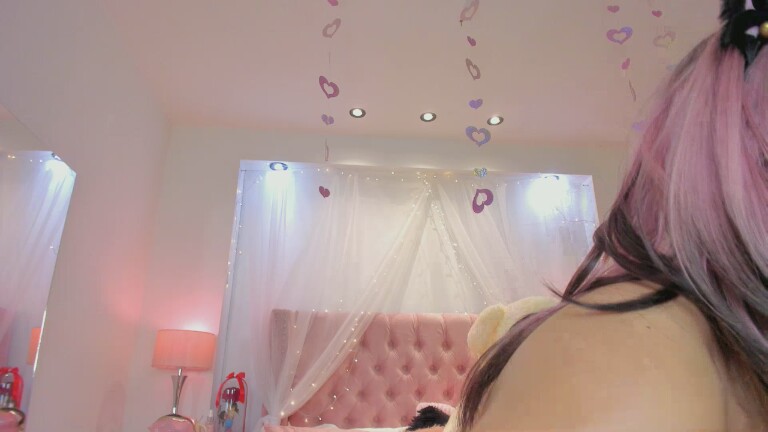 AlexandraWinterr's Streamate show and profile