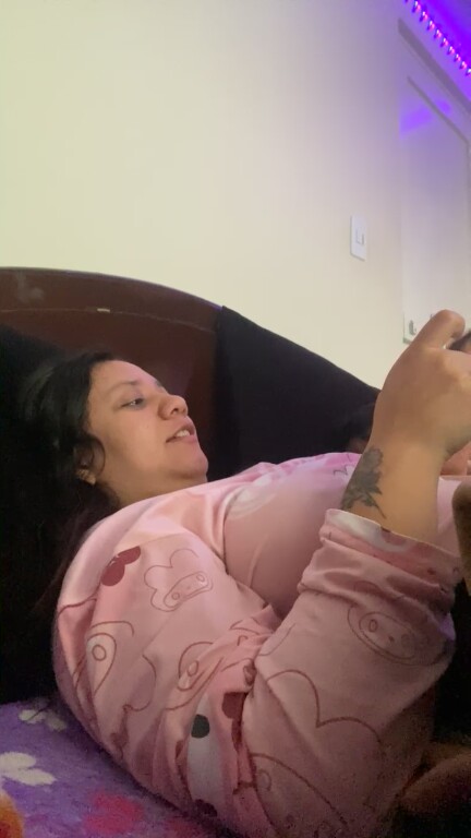 StefaniaLourdes19's Streamate show and profile