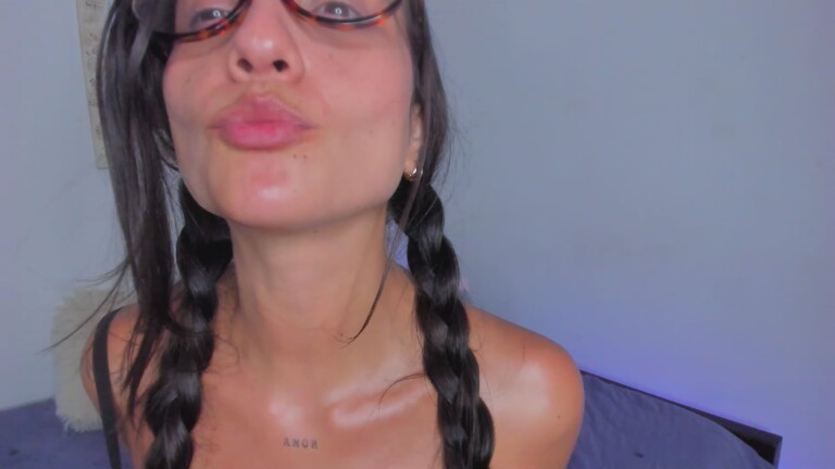 AriahDoll's Streamate show and profile