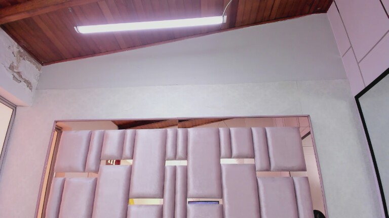 KylieGretchen's Streamate show and profile