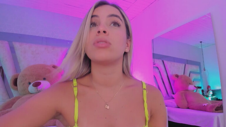 emily_helen's Streamate show and profile