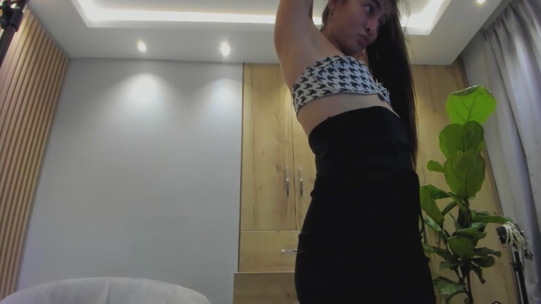beatriz_doll's Streamate show and profile