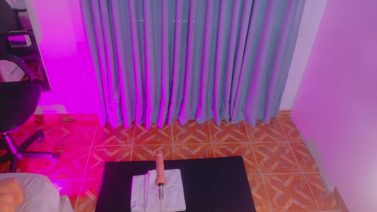 AmbarHiills's Streamate show and profile