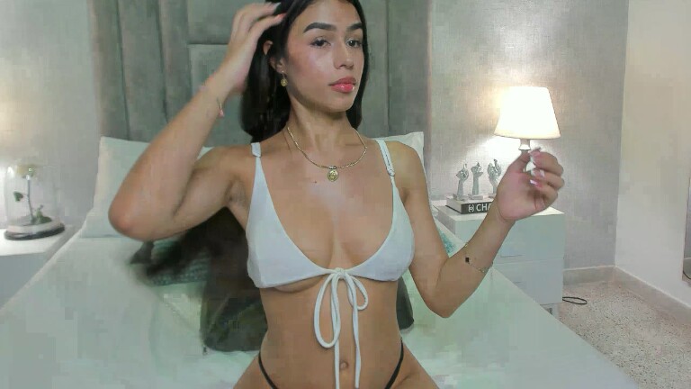 ZairaAbad's Streamate show and profile