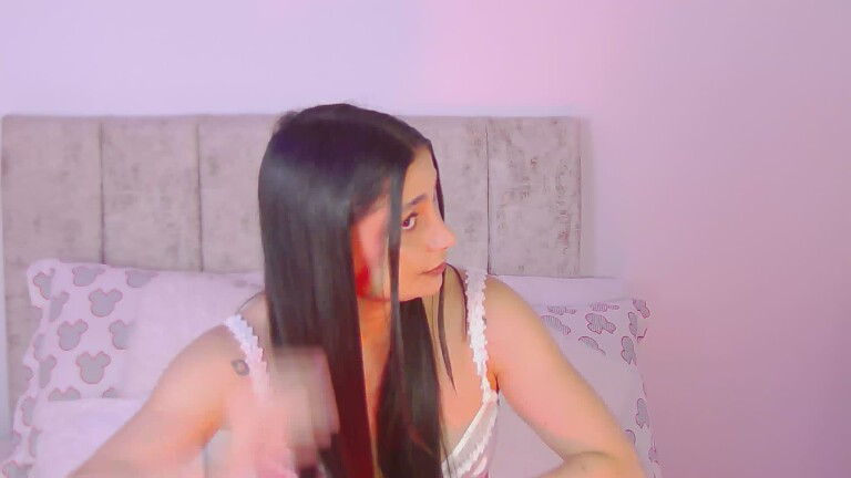 ArianaDavies's Streamate show and profile