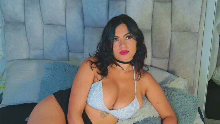 MaiaCooper's Streamate show and profile