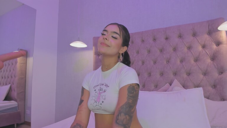 Alicia_Evans's Streamate show and profile