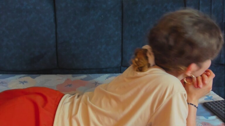 Sophiamiller18's Streamate show and profile