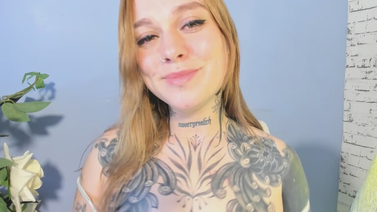 IzzChell's Streamate show and profile