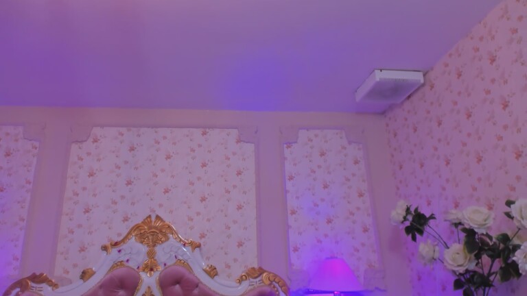 JuneEvanss's Streamate show and profile