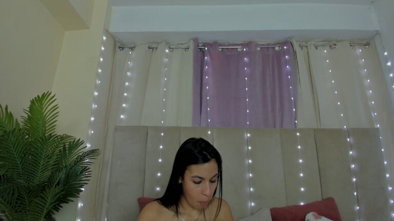 ToriMayer's Streamate show and profile