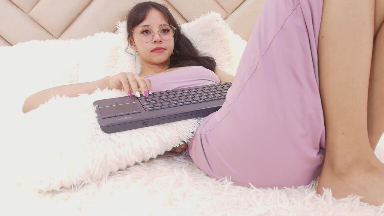 Antonella_Damata's Streamate show and profile