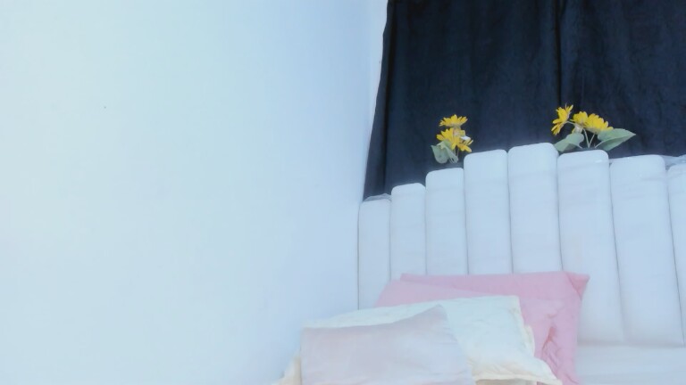 RoxanaBlanche's Streamate show and profile