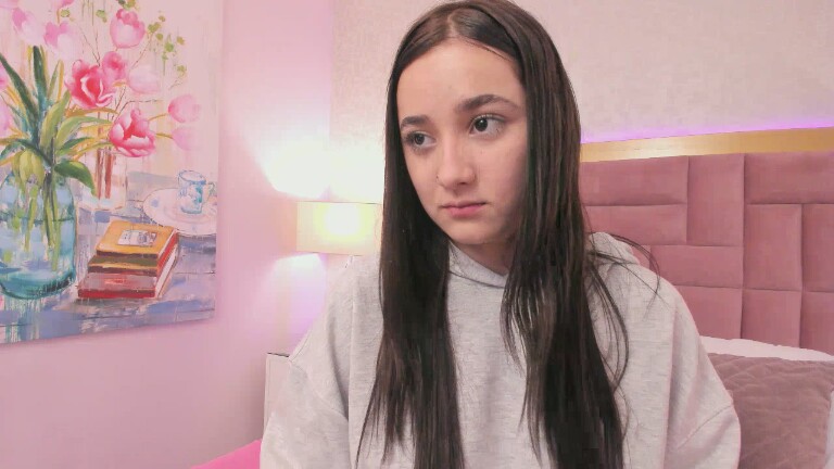 Sophiie_Collins's Streamate show and profile