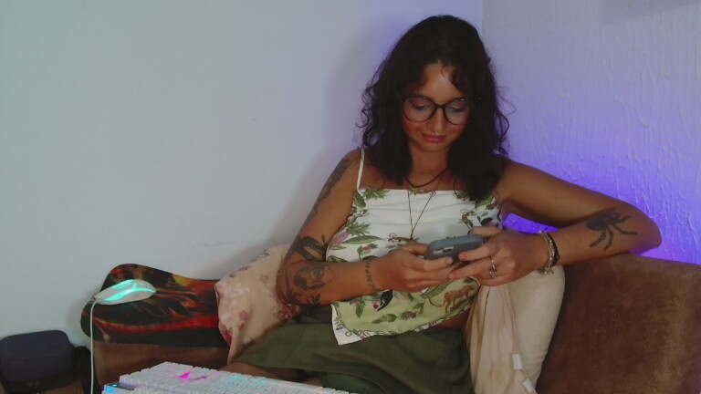 MyaMillor's Streamate show and profile