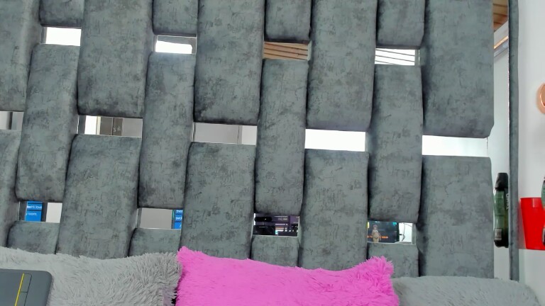 ANGELADIAZz's Streamate show and profile