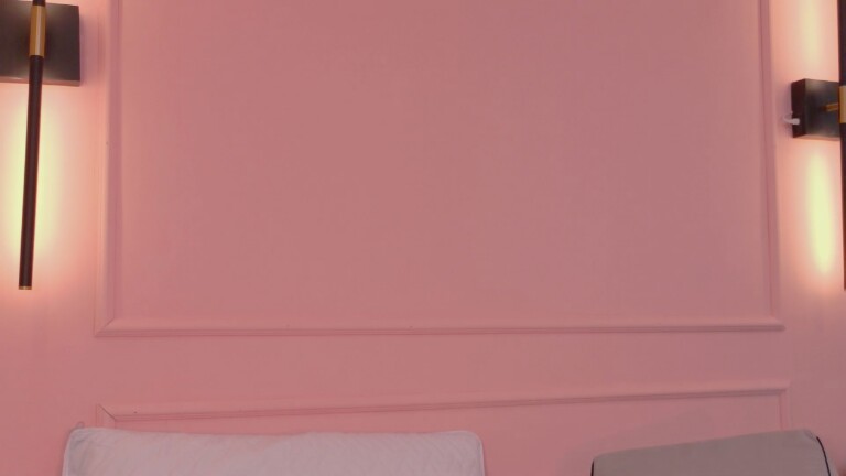 littleezoee's Streamate show and profile