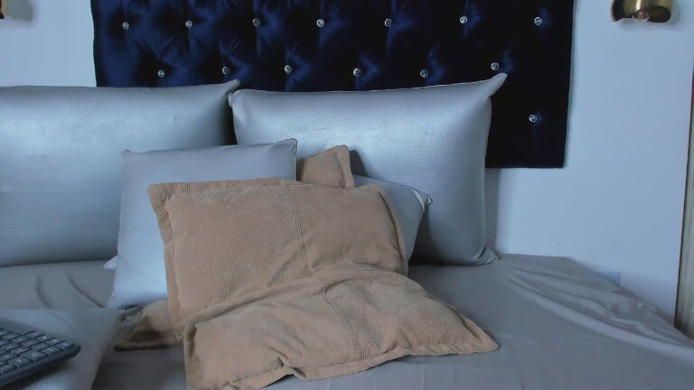 JadeHillss's Streamate show and profile