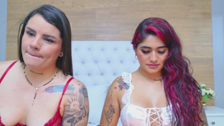 MaraAndSaray's Streamate show and profile