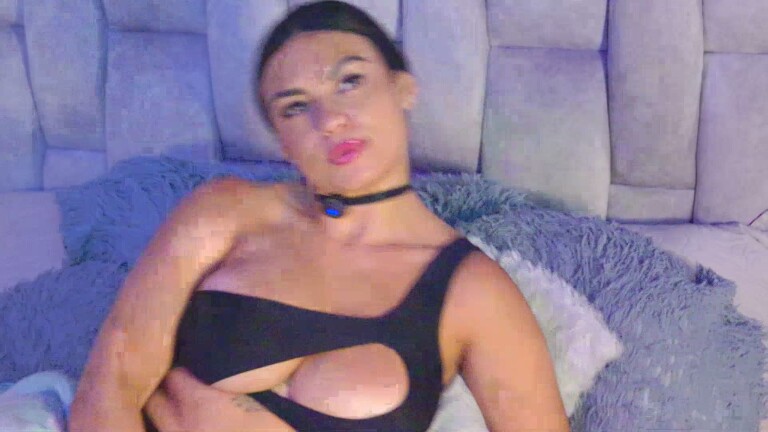 MaiaCooper's Streamate show and profile