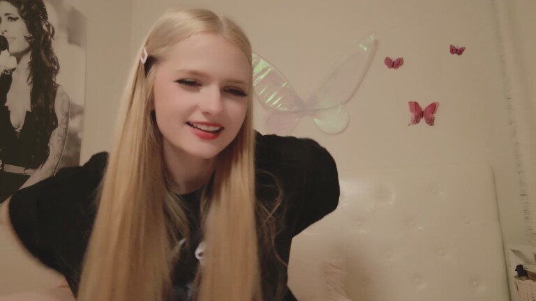 FairyEllaa's Streamate show and profile