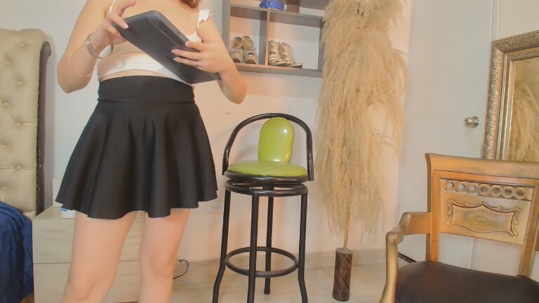 NinaFerreri's Streamate show and profile