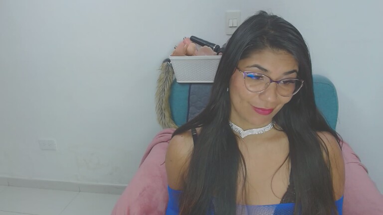 LunaDumont's Streamate show and profile