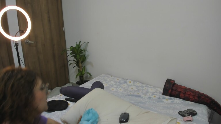 Sweet_X's Streamate show and profile