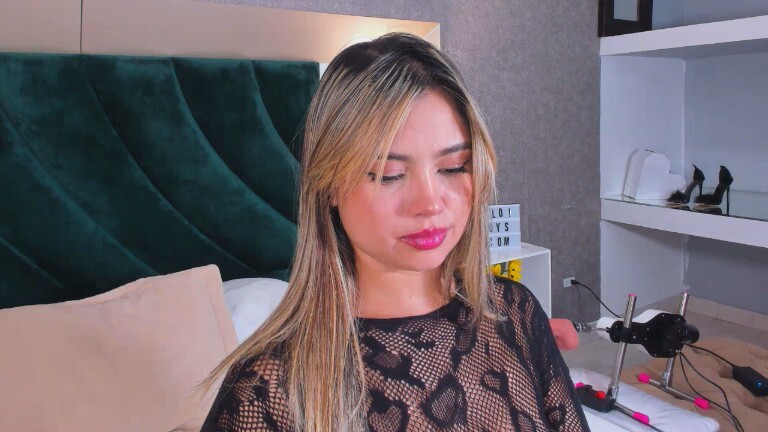 AlexandraLopez's Streamate show and profile