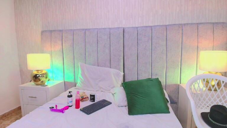 Tessalove_606's Streamate show and profile